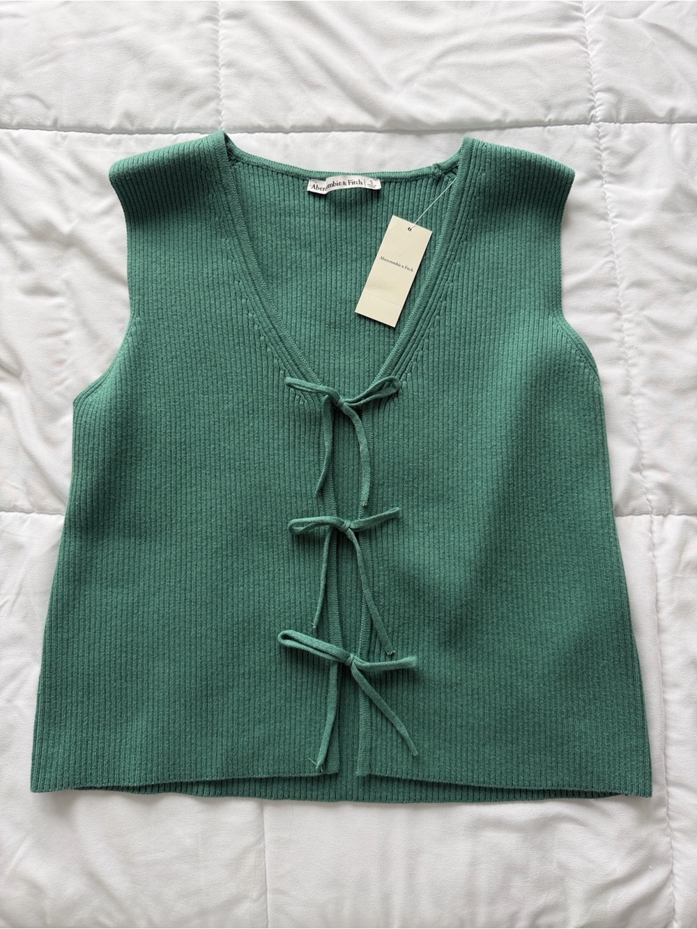 NWT Abercrombie Green Tie-Front Knit Tank - Picture 2 of 5